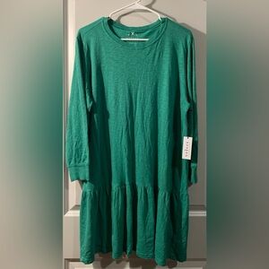 NWT Velvet by Graham & Spencer Green Oversized Dress